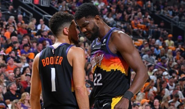 app下载-系列赛首战客场落败 76人与独行侠需要如何回应？