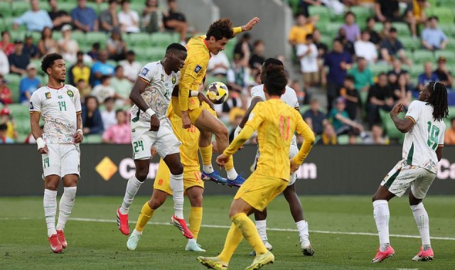 开云体育-邵佳一首败！媒体人热议：FIFA系列赛没白来，国足挂上前进档